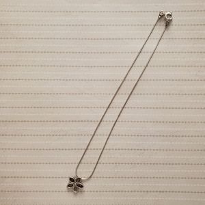 SILPADA STERLING SILVER DAISY FLOWER PENDANT